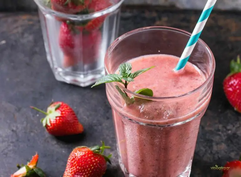 Πανεύκολο Smoothie φράουλας