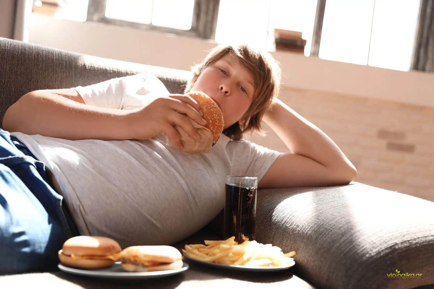 Παιδική παχυσαρκία: Fast food: εύκολη διαθεσιμότητα πλέον και στην Ελλάδα